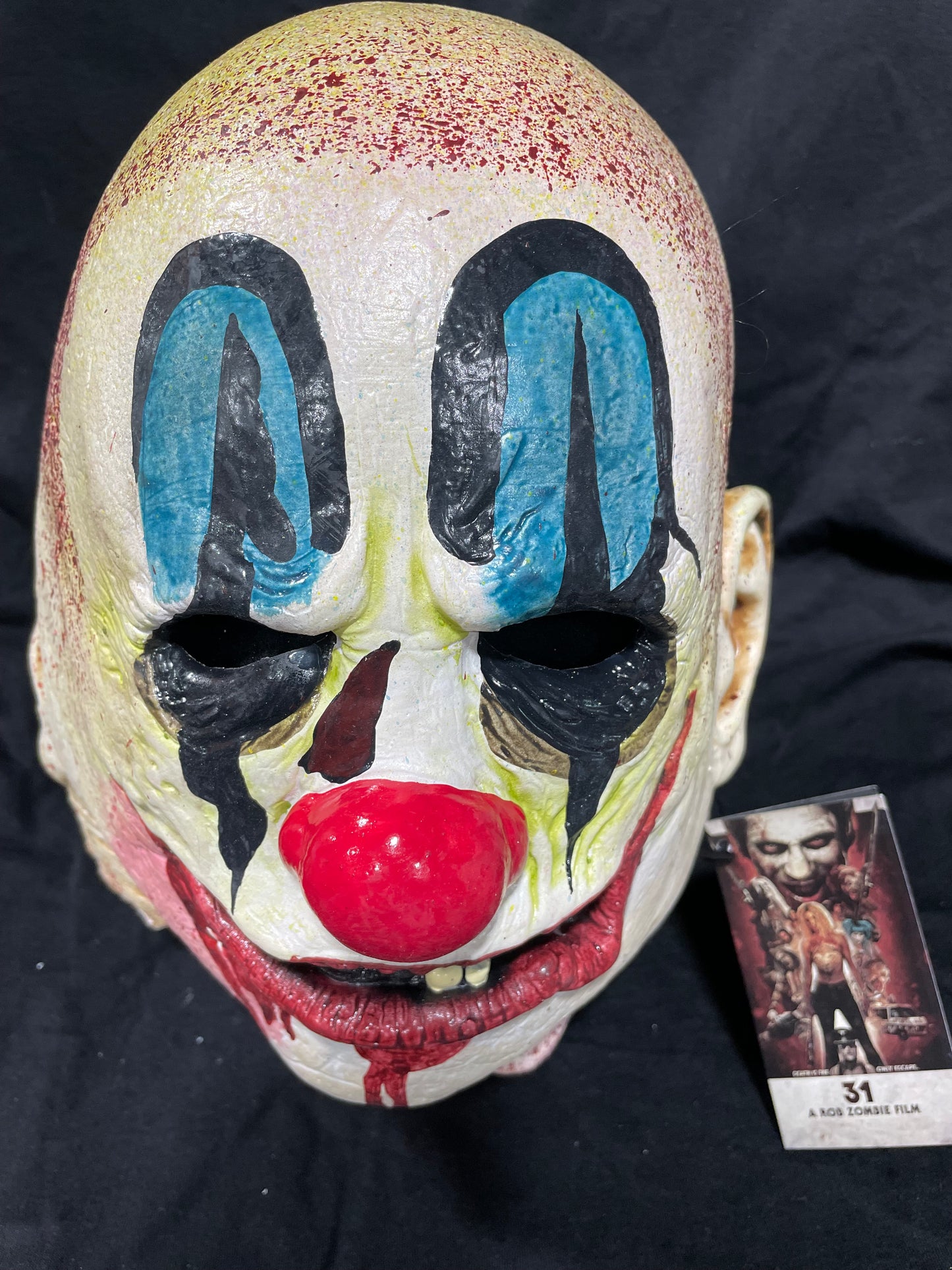 POSTER MASK