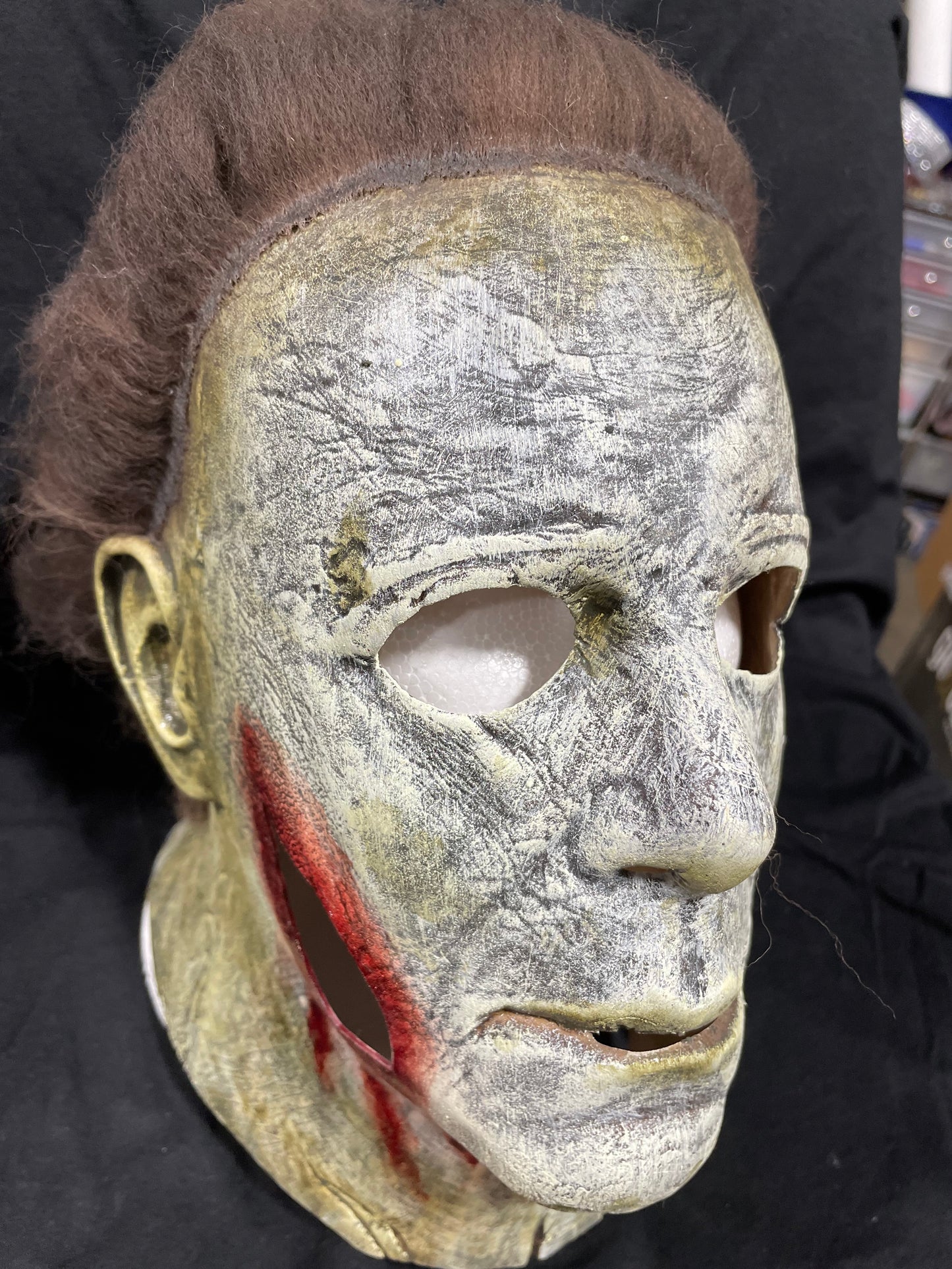 HALLOWEEN BLOODY MICHAEL MYERS MASK