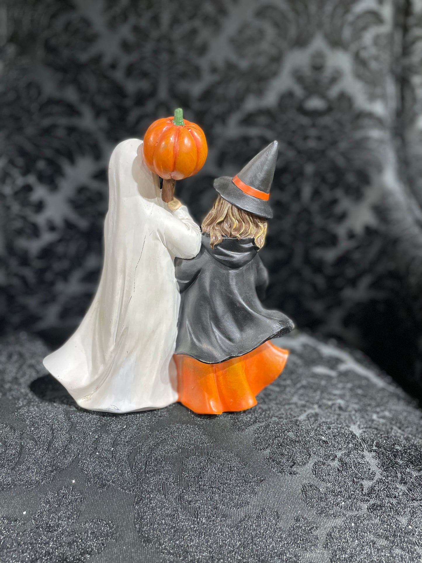 HALLOWEEN FIGURINE
