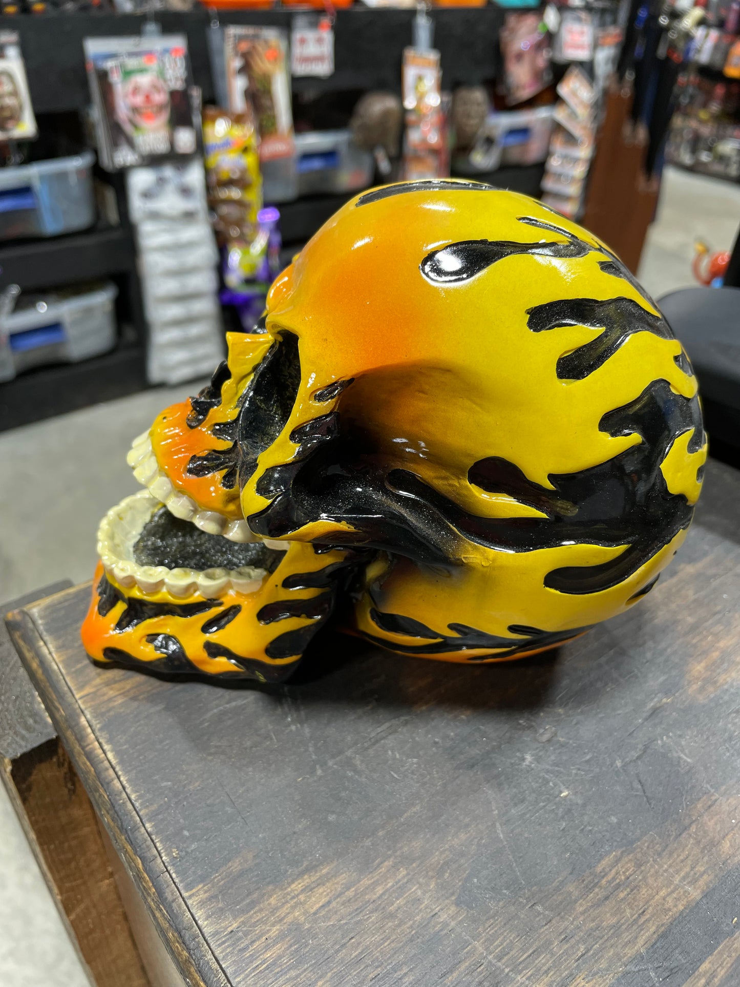 FLAMING SKULL