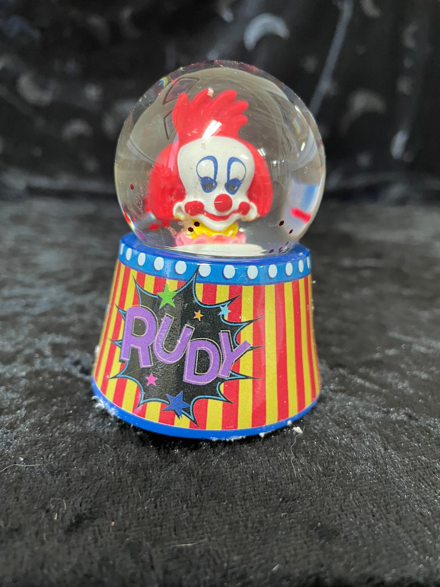 Killer Clown From Outer Space Snow Globe