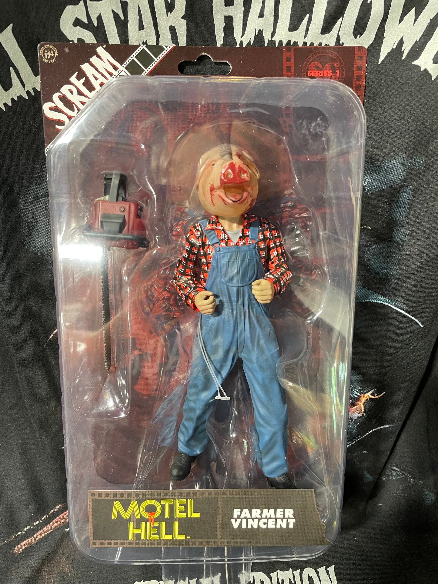 MOTEL HELL ACTION FIGURINE ( FARMER VINCENT )