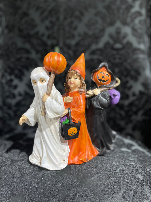 HALLOWEEN FIGURINE