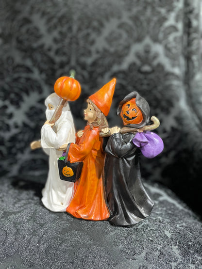 HALLOWEEN FIGURINE