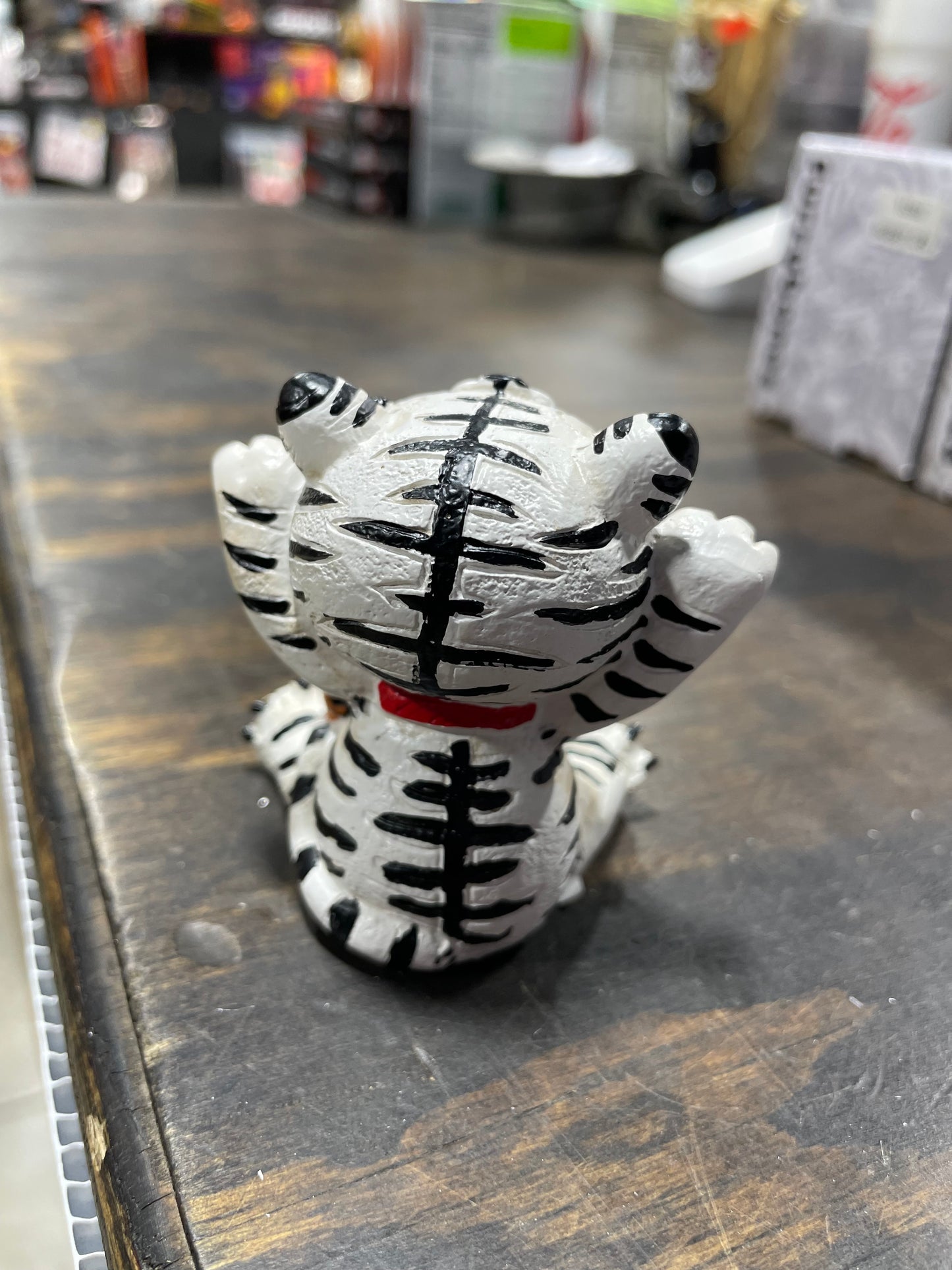FURRYBONE WHITE TIGRRR FIGURINE