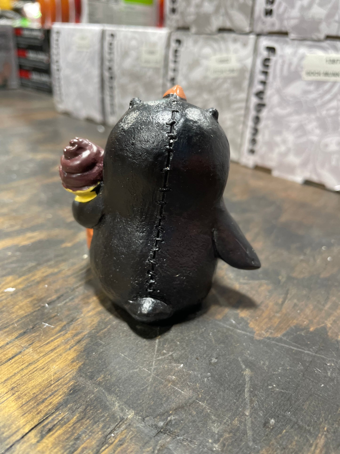 FURRYBONE PEN-PEN FIGURINE