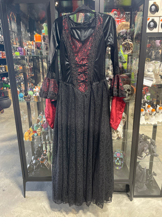 SINISTER LONG BLACK/BORDEAUX DRESS