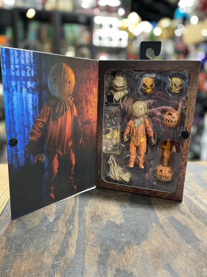 TRICK OR TREAT ACTION FIGURE