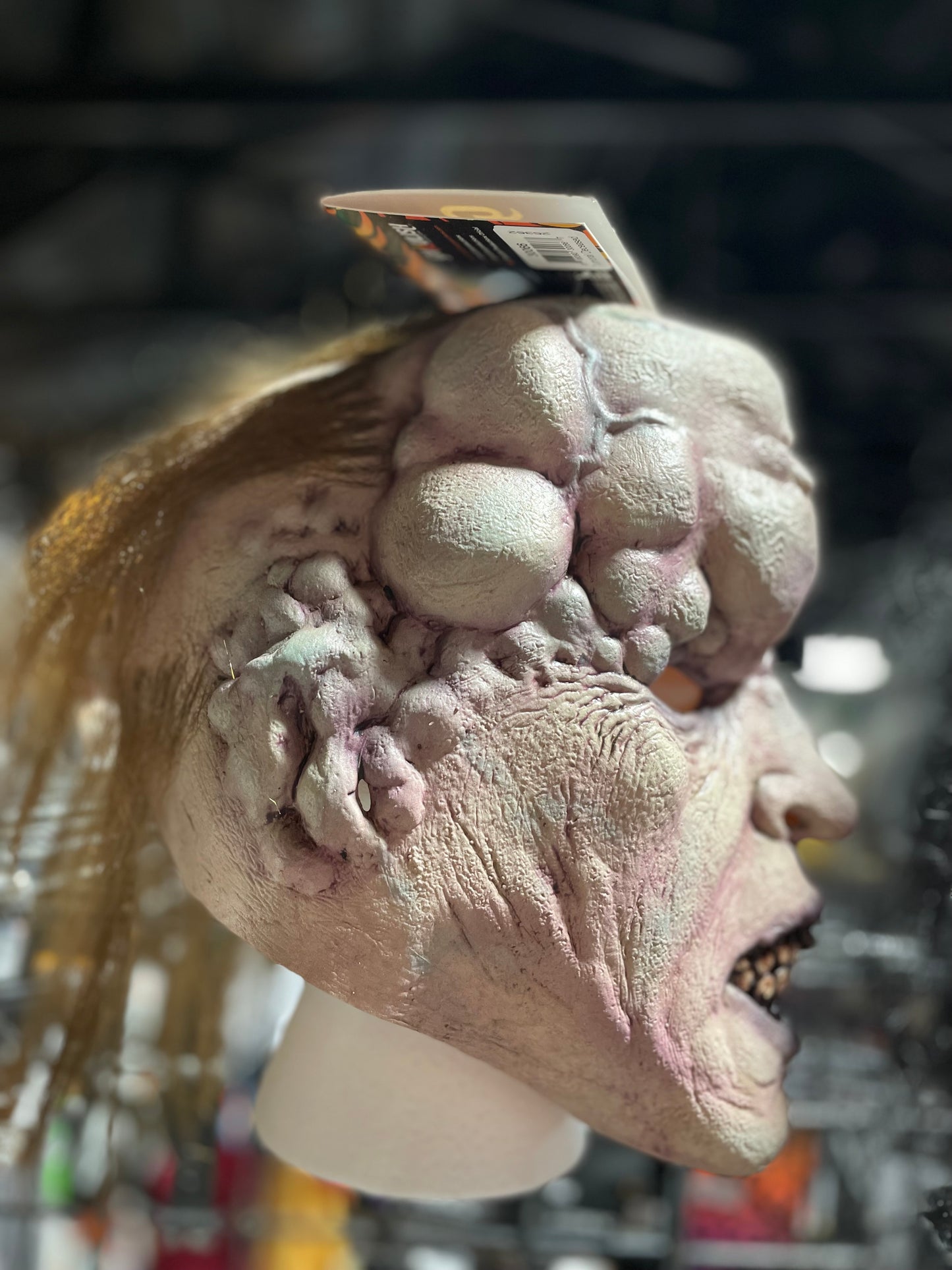 TUMORAL DECEASED MASK