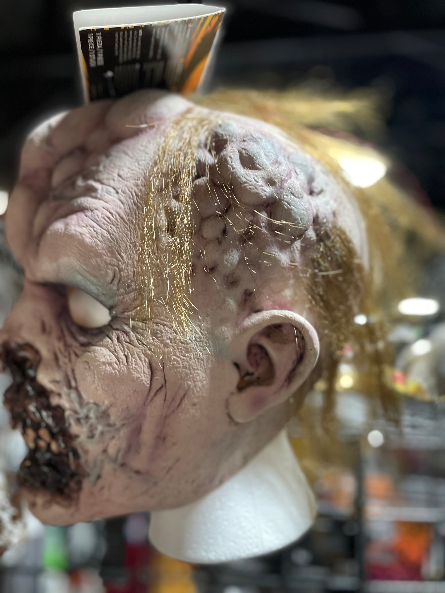 TUMORAL DECEASED MASK