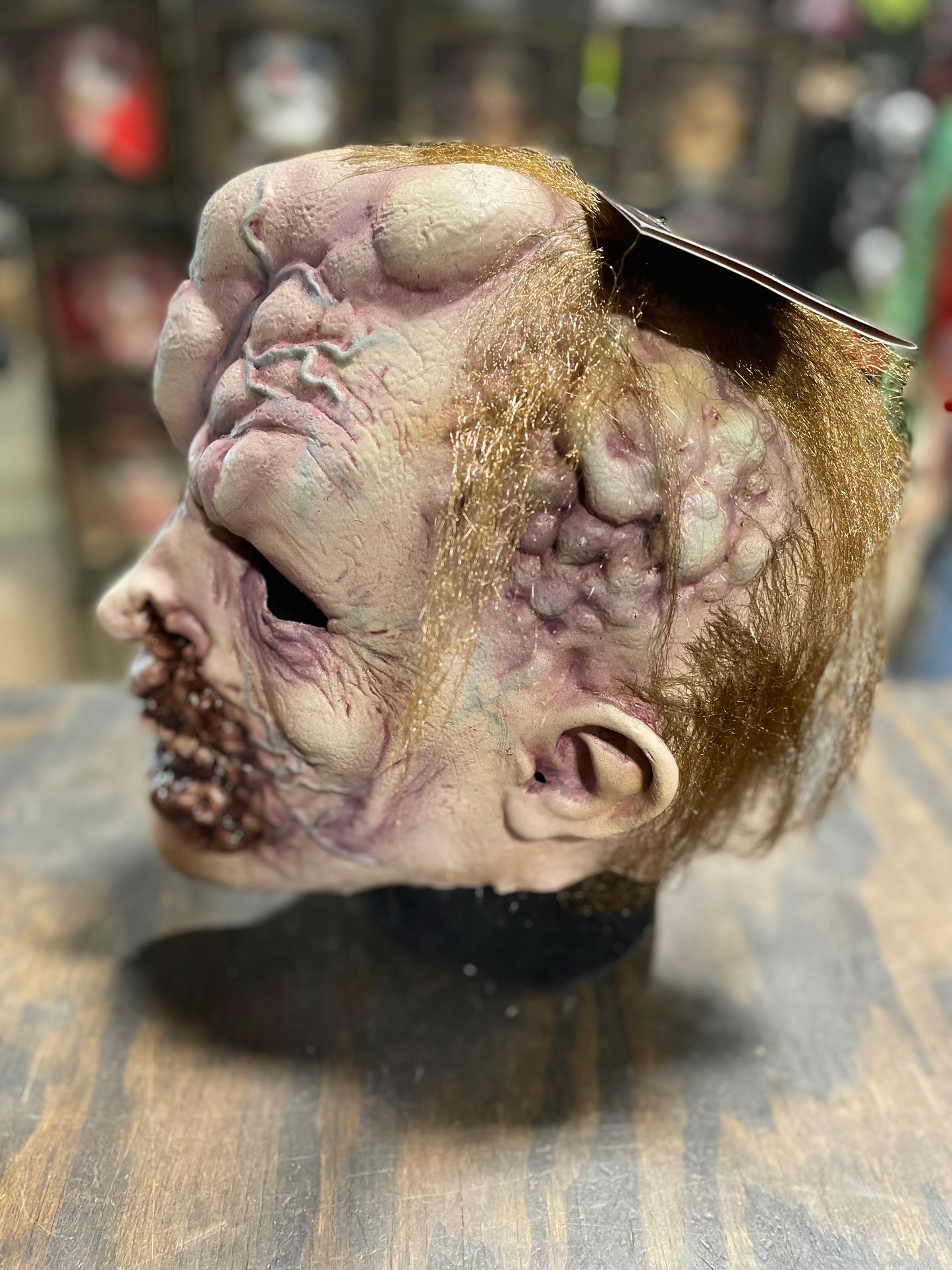 TUMORAL DECEASED MASK