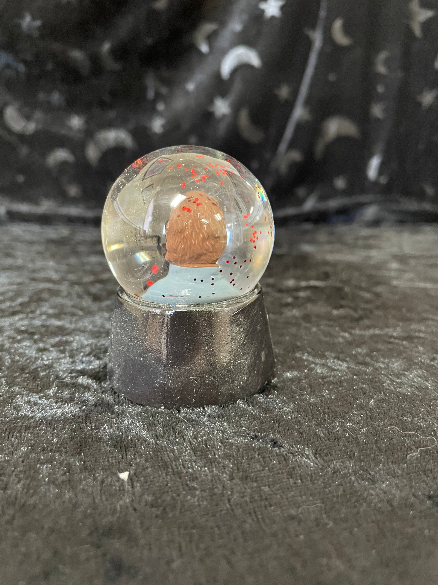 Halloween II There is no place to hide Snow Globe