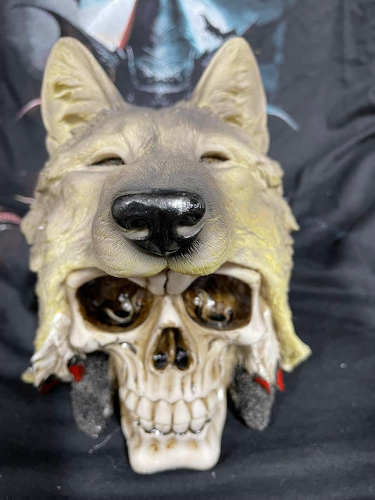 WOLF SKULL